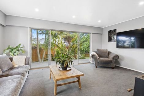 Photo of property in 25 Garden Terrace, Pukekohe, 2120
