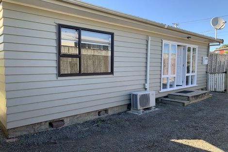 Photo of property in 70 Toi Street, Otaki Beach, Otaki, 5512