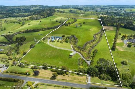 Photo of property in 62 Foster Road, Kumeu, 0891