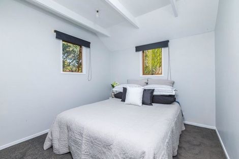 Photo of property in 2/26 Capilano Place, Glenfield, Auckland, 0629