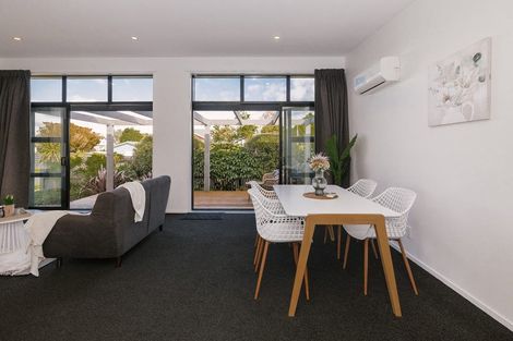 Photo of property in 1 Annandale Avenue, Takaro, Palmerston North, 4410