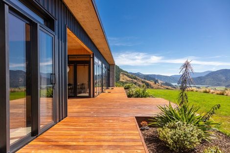 Photo of property in 1424 Queen Charlotte Drive, Linkwater, 7281