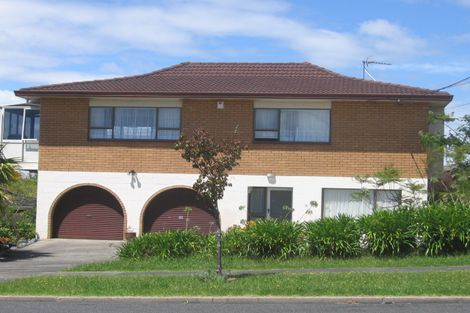 Photo of property in 2/44 Raleigh Road, Northcote, Auckland, 0627