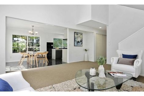 Photo of property in 2 Sheriff Place, Randwick Park, Auckland, 2105
