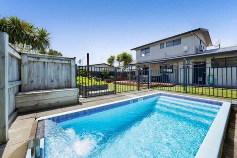 Photo of property in 164 Tukapa Street, Westown, New Plymouth, 4310