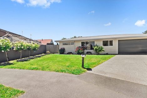 Photo of property in 16 Kruse Place, Redwood, Christchurch, 8051