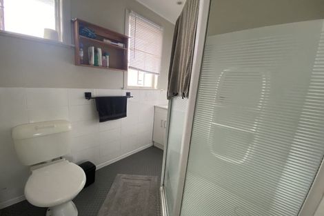 Photo of property in 31 Crocombe Crescent, Beach Haven, Auckland, 0626