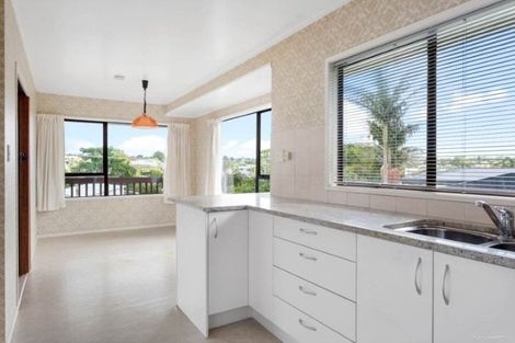 Photo of property in 907 Beach Road, Waiake, Auckland, 0630