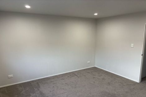 Photo of property in 7/25 Vodanovich Road, Te Atatu South, Auckland, 0610