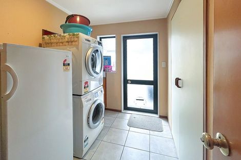 Photo of property in 111 John F Kennedy Drive, Milson, Palmerston North, 4414