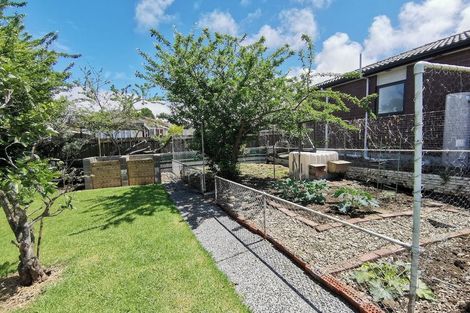 Photo of property in 6 Miles Avenue, Papatoetoe, Auckland, 2025