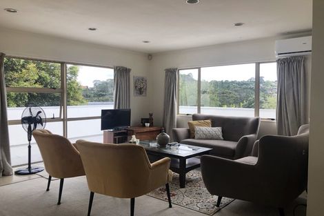 Photo of property in 2/73 Spinella Drive, Bayview, Auckland, 0629