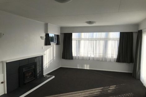 Photo of property in 1 Oaklea Avenue, Marton, 4710