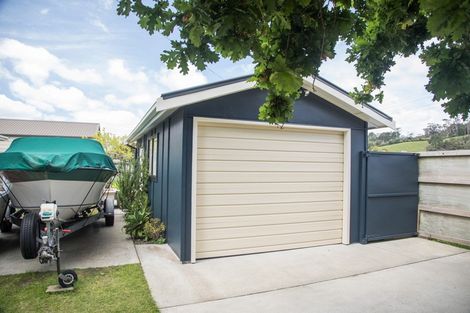 Photo of property in 2 Banks Street, Cooks Beach, Whitianga, 3591