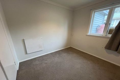 Photo of property in 88 Queenwood Road, Levin, 5510
