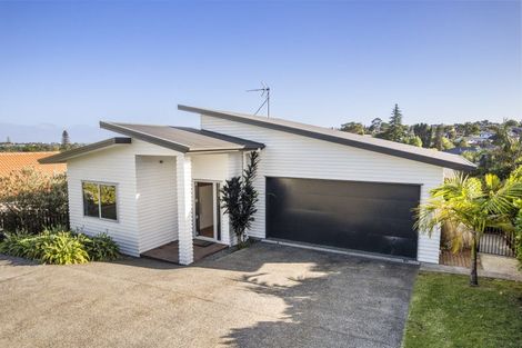 Photo of property in 27 Bayvista Close, Welcome Bay, Tauranga, 3112