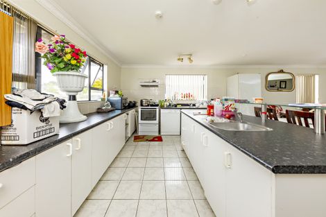 Photo of property in 119 Beaumonts Way, Manurewa, Auckland, 2102