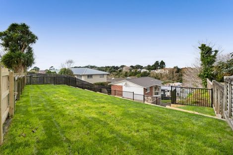 Photo of property in 10 Fairview Place, Westown, New Plymouth, 4310