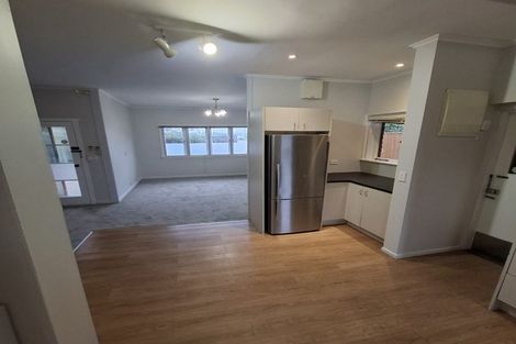 Photo of property in 1/157 Onewa Road, Birkenhead, Auckland, 0626