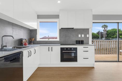 Photo of property in 1/60 Grove Road, Papakura, 2110