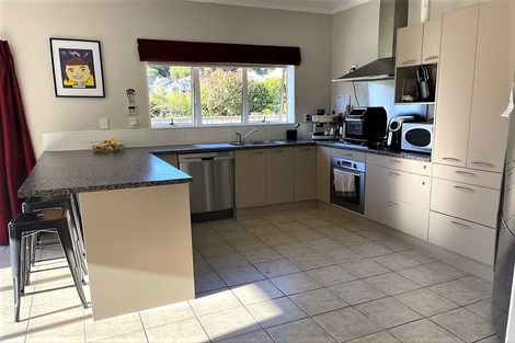 Photo of property in 211 Westchester Drive, Churton Park, Wellington, 6037
