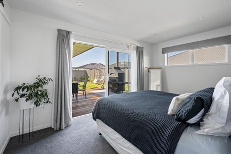 Photo of property in 4 Ruapehu Road, Poraiti, Napier, 4112