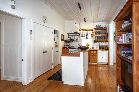 Photo of property in 137 Karaka Road, Thames, 3500