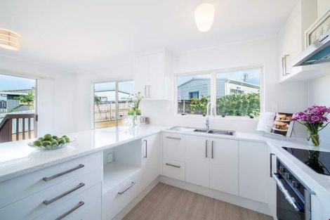 Photo of property in 42 Belinda Avenue, Flat Bush, Auckland, 2023