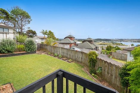 Photo of property in 1/25 Jumento Place, Unsworth Heights, Auckland, 0632