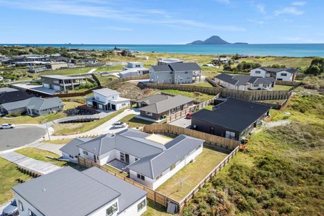 Photo of property in 13 Karanema Place, Coastlands, Whakatane, 3120