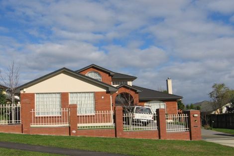 Photo of property in 43 Anaheim Boulevard, Shamrock Park, Auckland, 2016