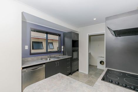 Photo of property in 1/52 Agincourt Street, Glenfield, Auckland, 0629