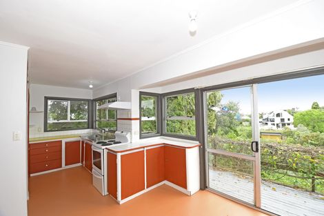 Photo of property in 37 Totara Road, Leigh, 0985
