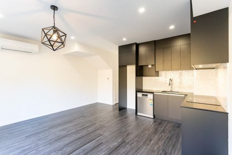 Photo of property in 13 Rangimarie Close, Opaheke, Papakura, 2113