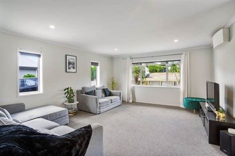 Photo of property in 16 Moira Drive, Tuakau, 2121