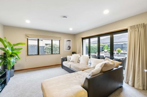 Photo of property in 82 Beachwater Drive, Papamoa Beach, Papamoa, 3118