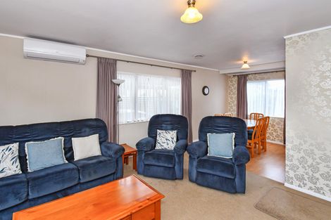 Photo of property in 2/160 Porchester Road, Papakura, 2110