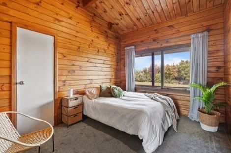 Photo of property in 27 Clarks Beach Road, Clarks Beach, 2122