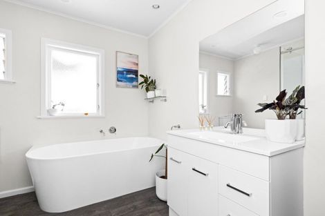 Photo of property in 26 Riverbend Road, Onekawa, Napier, 4110