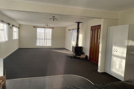 Photo of property in 142 Mark Avenue, Grenada Village, Wellington, 6037