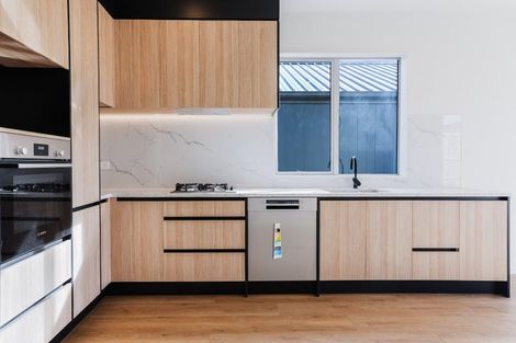 Photo of property in 37 Horokaka Street, Massey, 0614