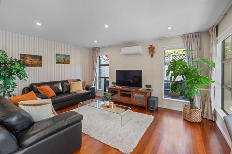 Photo of property in 55 Springfield Road, St Albans, Christchurch, 8014