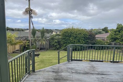 Photo of property in 17 Summerland Drive, Henderson, Auckland, 0612
