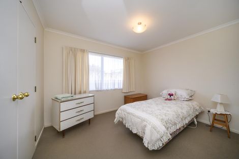 Photo of property in 14 Woodgate Court, Fitzherbert, Palmerston North, 4410