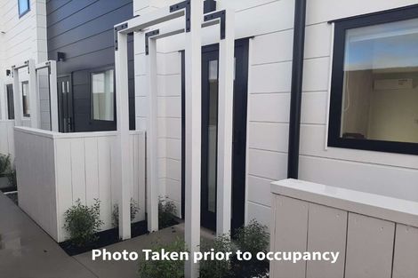 Photo of property in 9/21 Karamu Street, Te Atatu Peninsula, Auckland, 0610