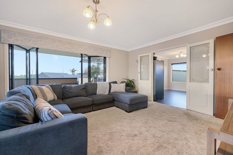 Photo of property in 71 Dickson Road, Papamoa Beach, Papamoa, 3118