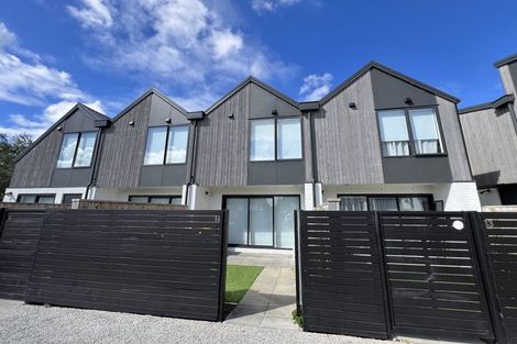 Photo of property in 7/12 Tawa Road, Te Atatu Peninsula, Auckland, 0610