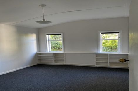 Photo of property in 6 Epsom Way, Karori, Wellington, 6012