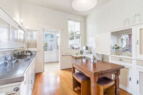 Photo of property in 6 Hamana Street, Narrow Neck, Auckland, 0622