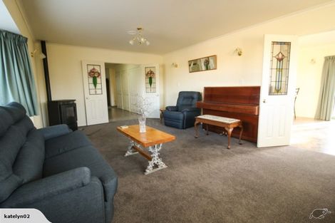 Photo of property in 36 Domain Road, Waipawa, 4210